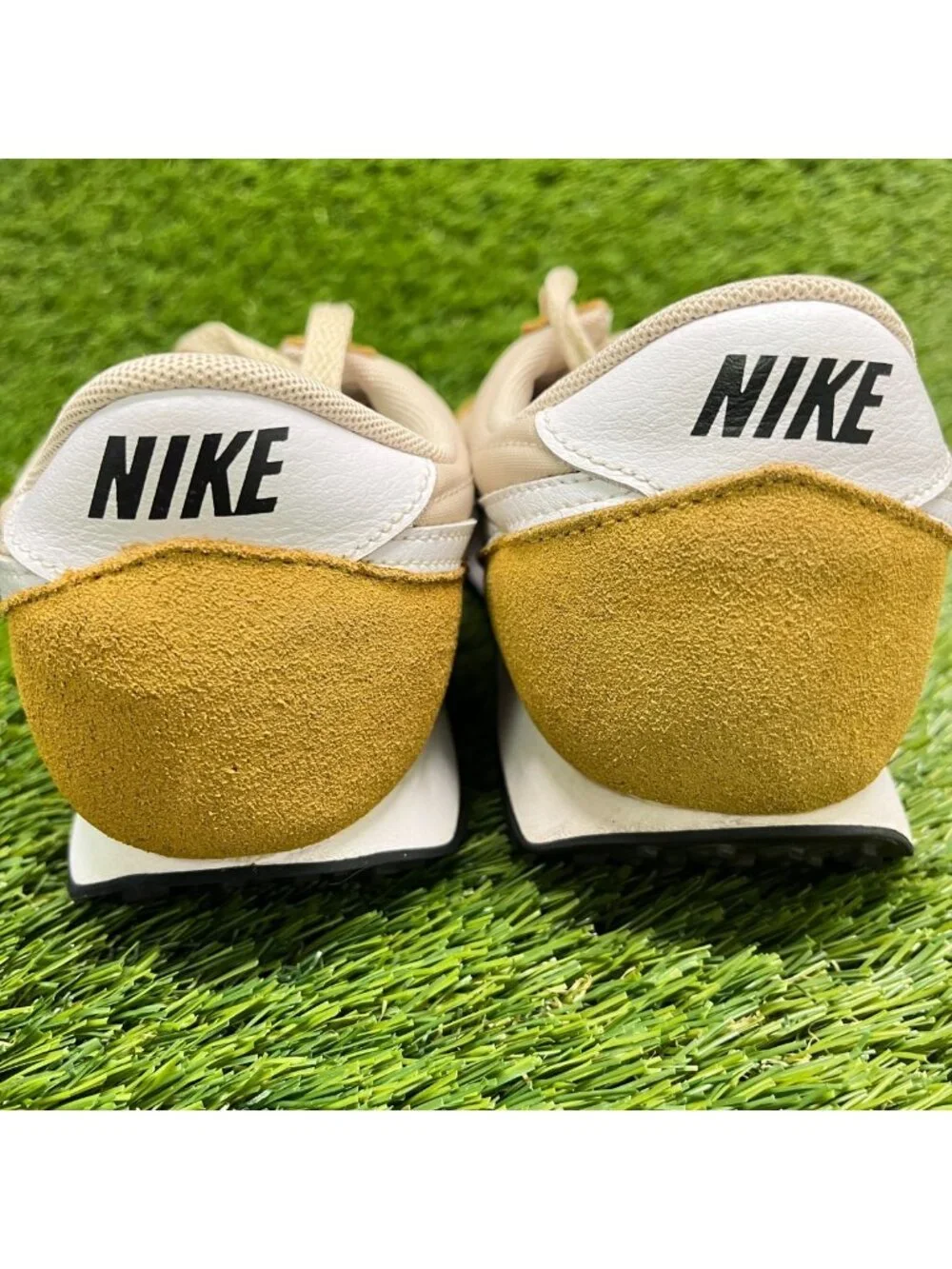 Nike Daybreak Womens Size 6.5 Beige Brown White Athletic Running Shoes Sneakers